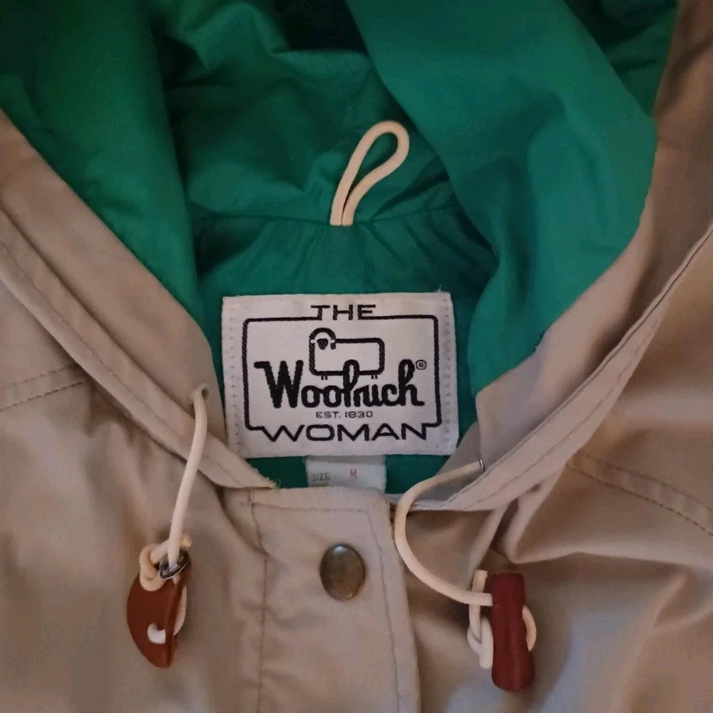 Vintage Woolrich Women's Jacket with Hood Natural and Green Size Medium Crop - Picture 14 of 14